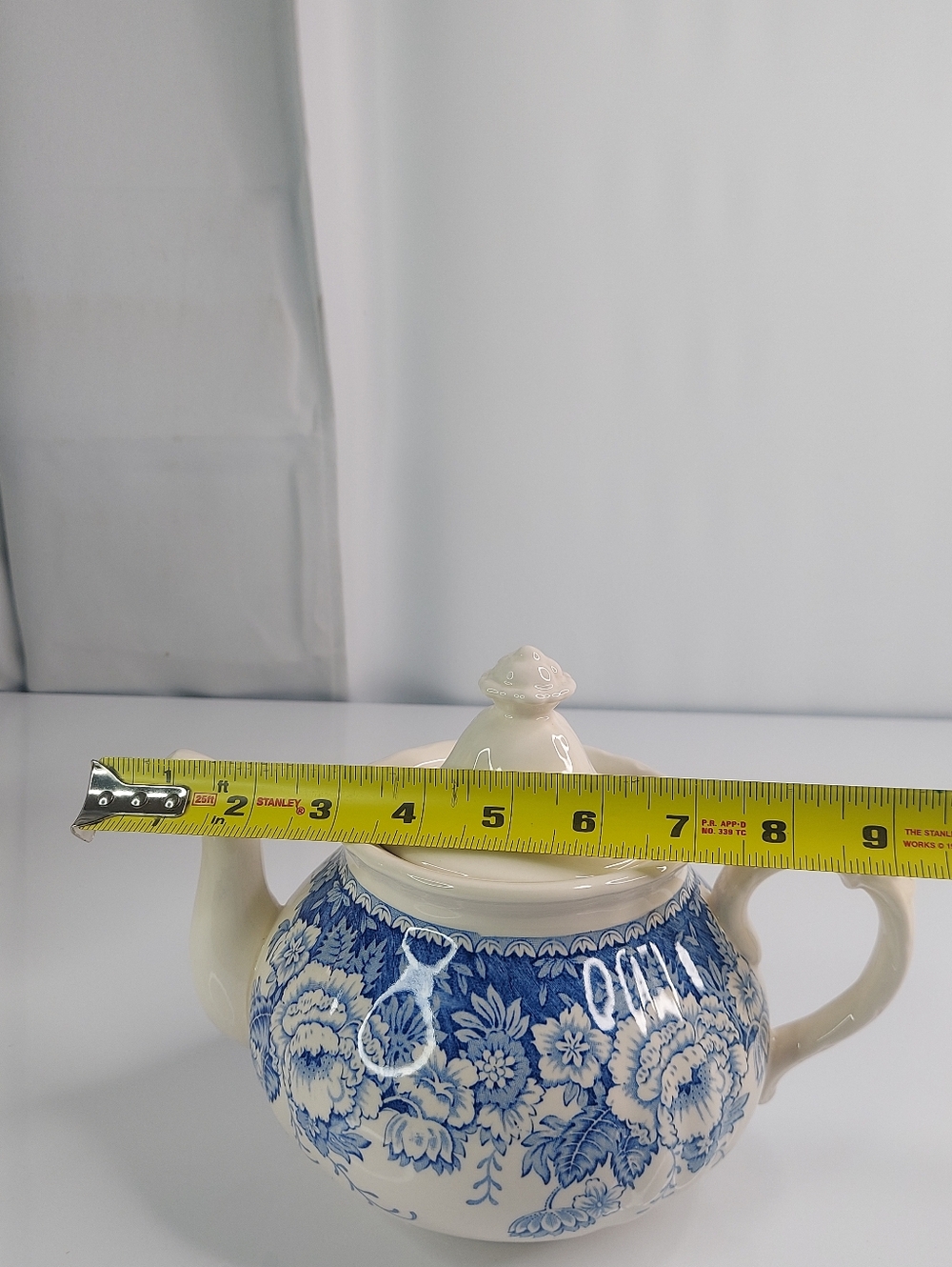 Vintage Mason’s Blue & White Crabtree & Evelyn China Teapot ENGLAND. - Picture 8 of 11